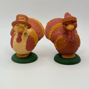 Avon Thanksgiving Turkey Salt & Pepper Shakers Collectable New in Box